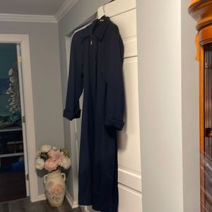 Long navy blue winter coat, very soft silk lined size 4 dry clean only